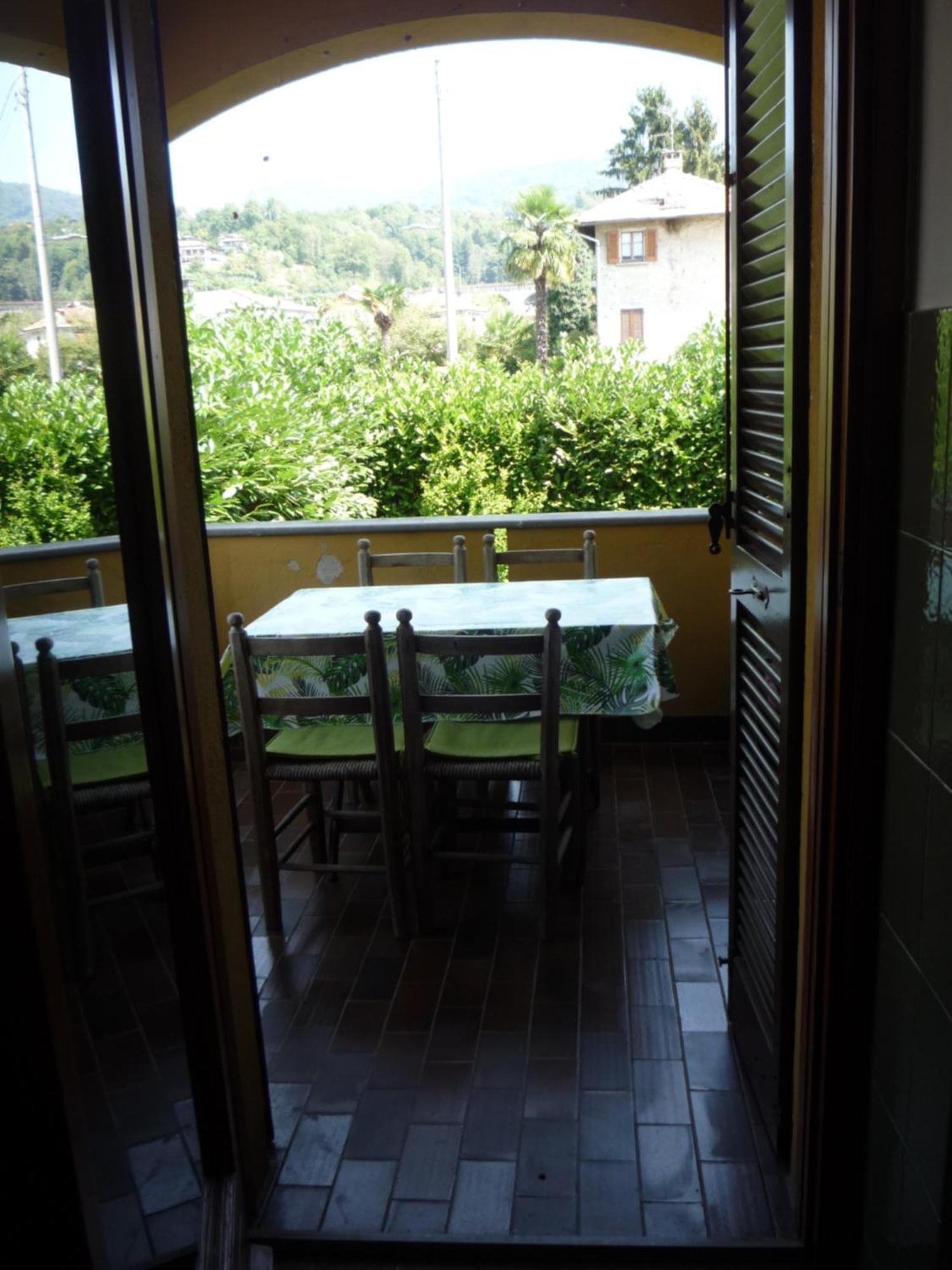 Casa Di Gio Apartment Pettenasco Bagian luar foto